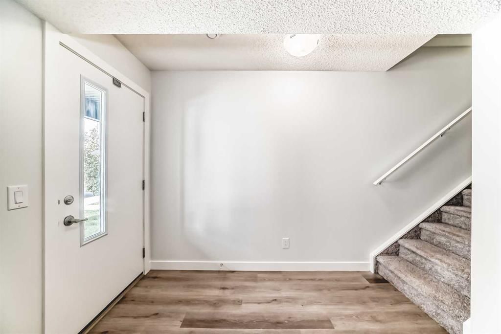 32 Evanscrest Park NW, Calgary — photo 5 of 50