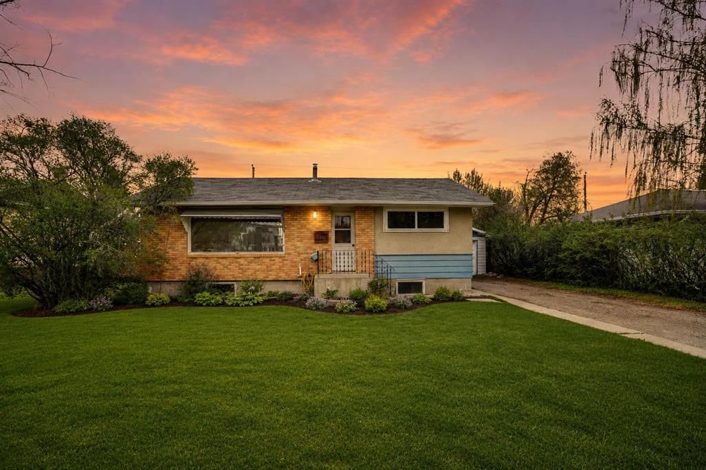8316 43 Avenue NW, Calgary — main listing photo