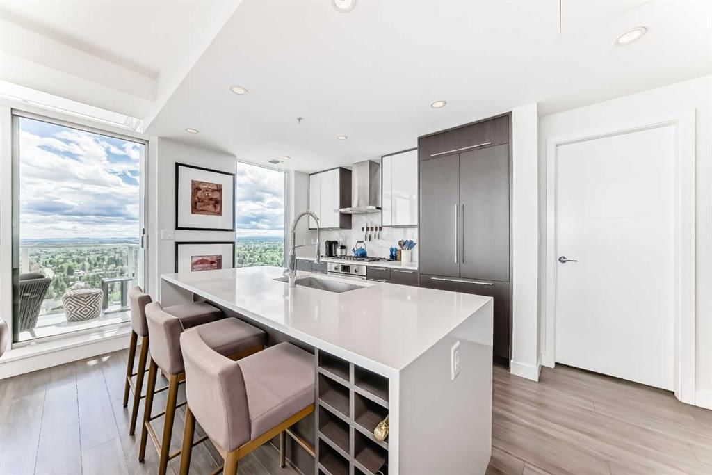 3104, 930 16 Avenue SW, Calgary — photo 3 of 50