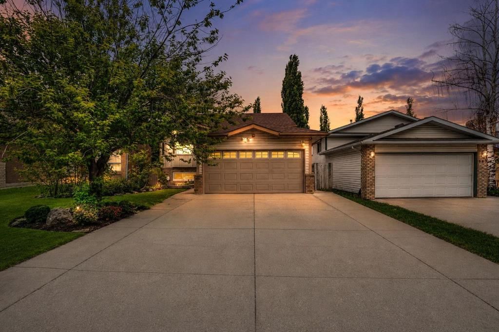 139 Harvest Glen Rise NE, Calgary — main listing photo