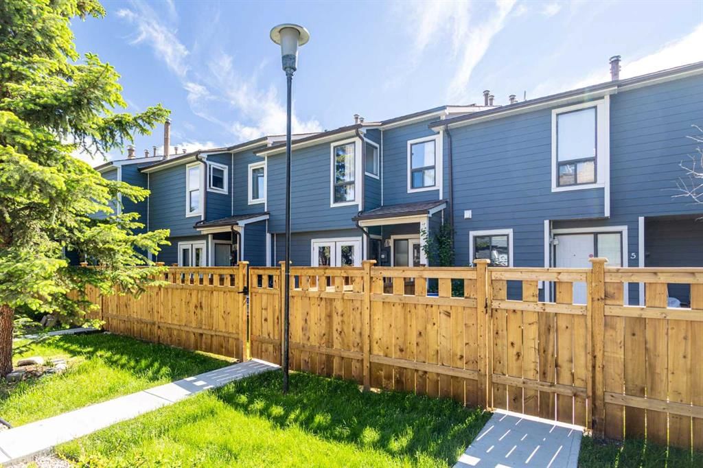 4, 203 Grier Terrace NE, Calgary — main listing photo