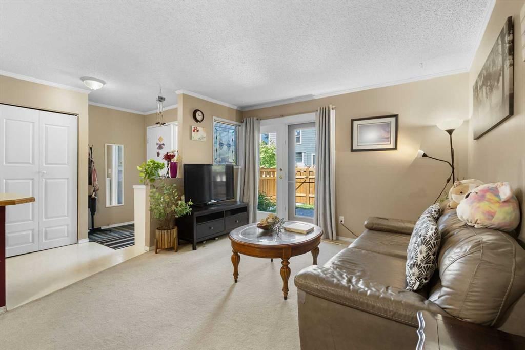 4, 203 Grier Terrace NE, Calgary — photo 4 of 27