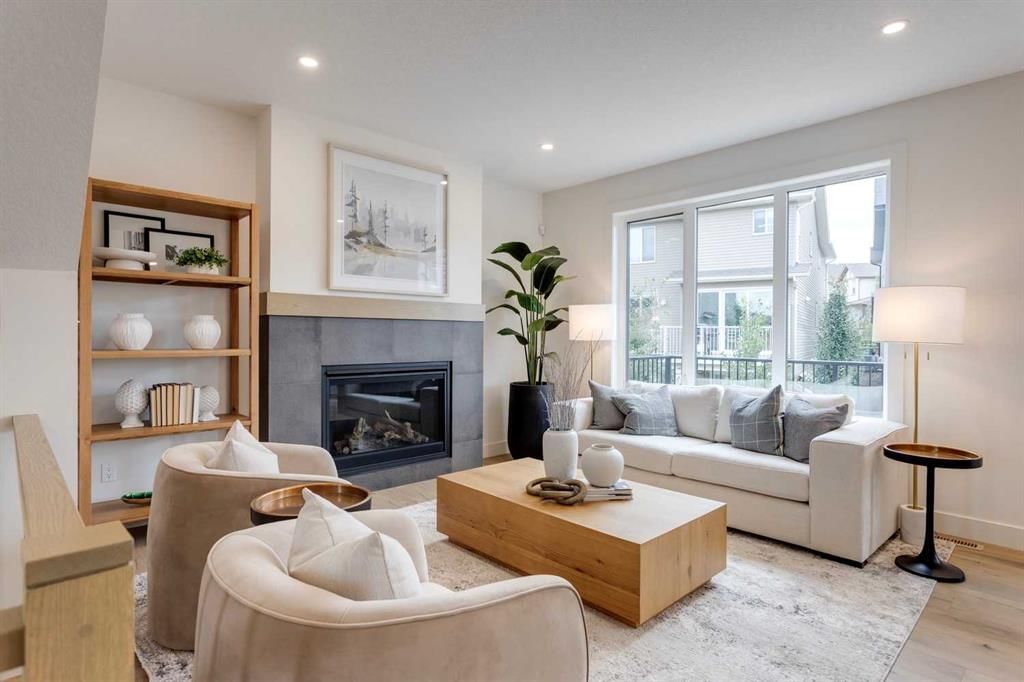 46 Heritage Close, Calgary — detached for sale