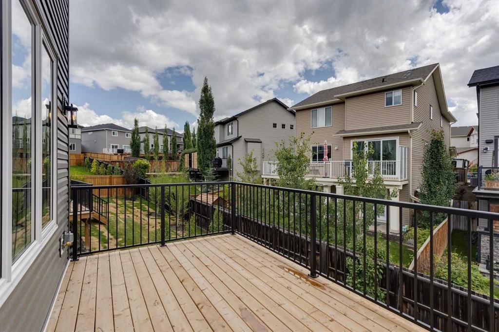 46 Heritage Close, Cochrane — photo 5 of 34