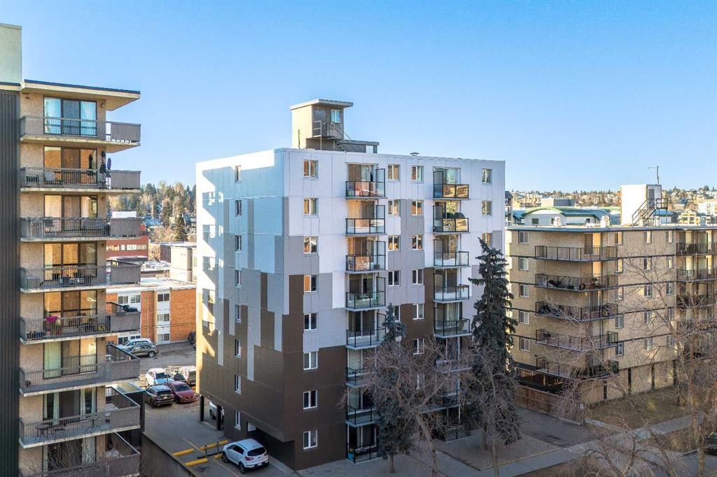 701, 1111 15 Avenue SW, Calgary — photo 3 of 28