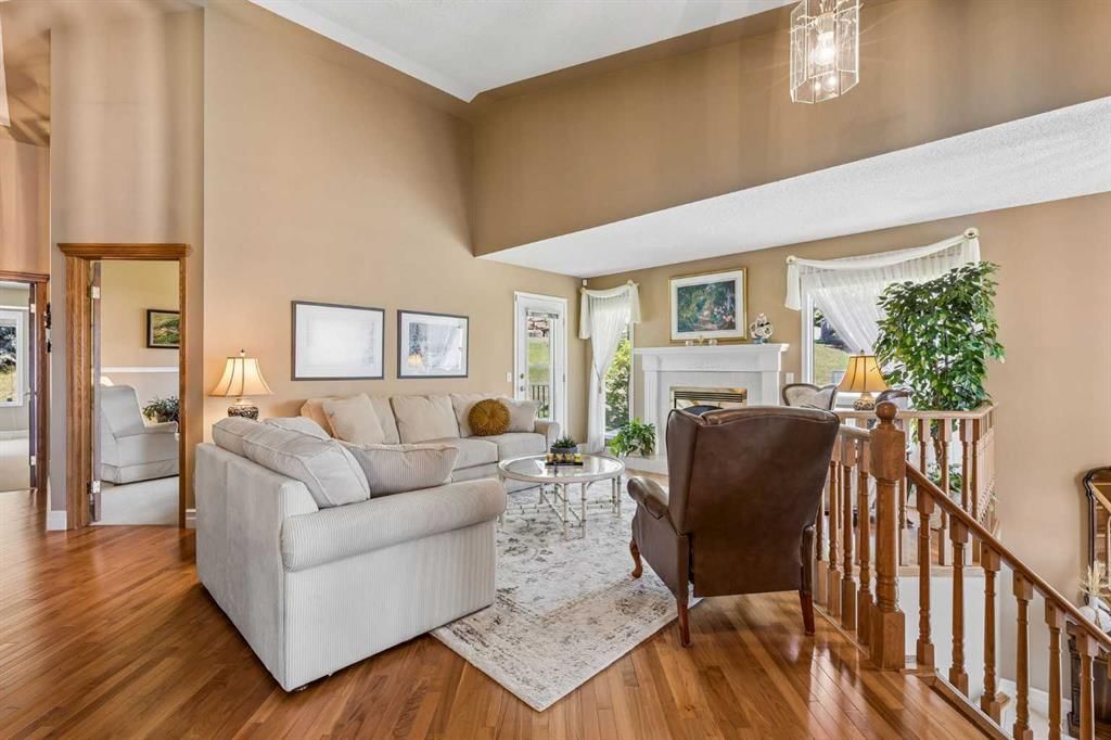 143 Sierra Morena Terrace SW, Calgary — photo 5 of 34