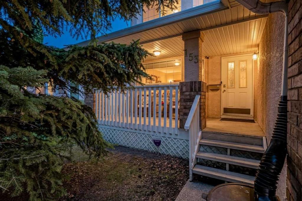 153 Mountain Park Drive SE, Calgary — photo 2 of 34