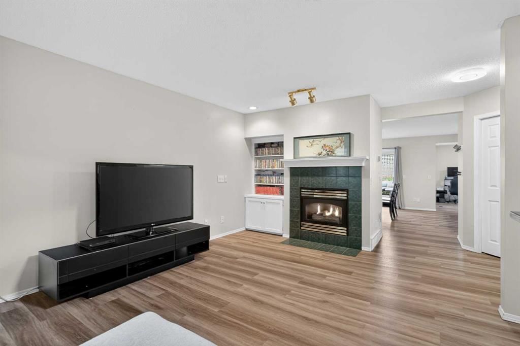 153 Mountain Park Drive SE, Calgary — photo 4 of 34
