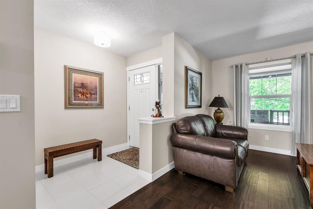 96 Legacy View SE, Calgary — photo 2 of 41