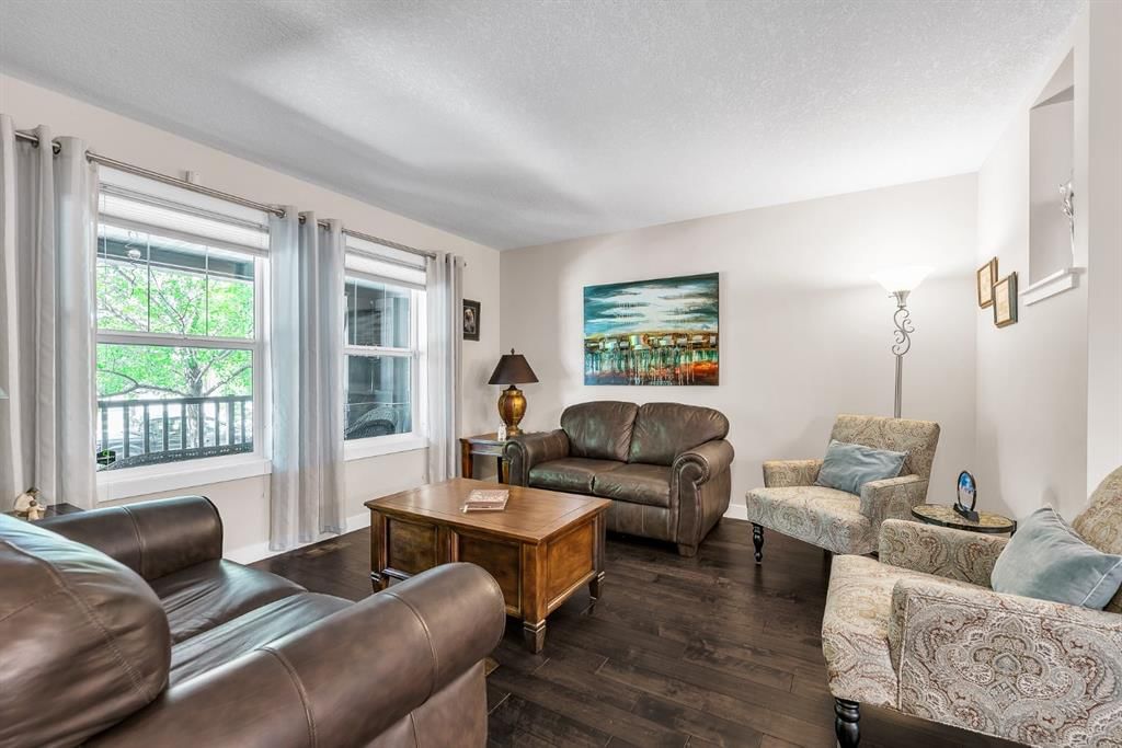 96 Legacy View SE, Calgary — photo 5 of 41
