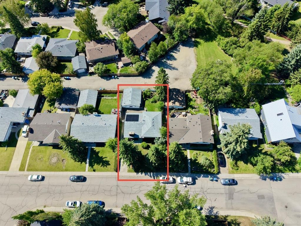 931 124 Avenue SW, Calgary — photo 4 of 47