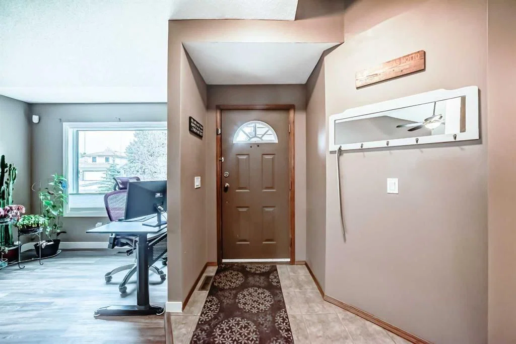 481 Sunmills Drive SE, Calgary — photo 2 of 50