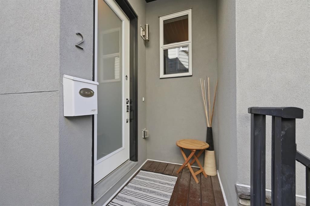 2, 4620 17 Avenue NW, Calgary — photo 3 of 42