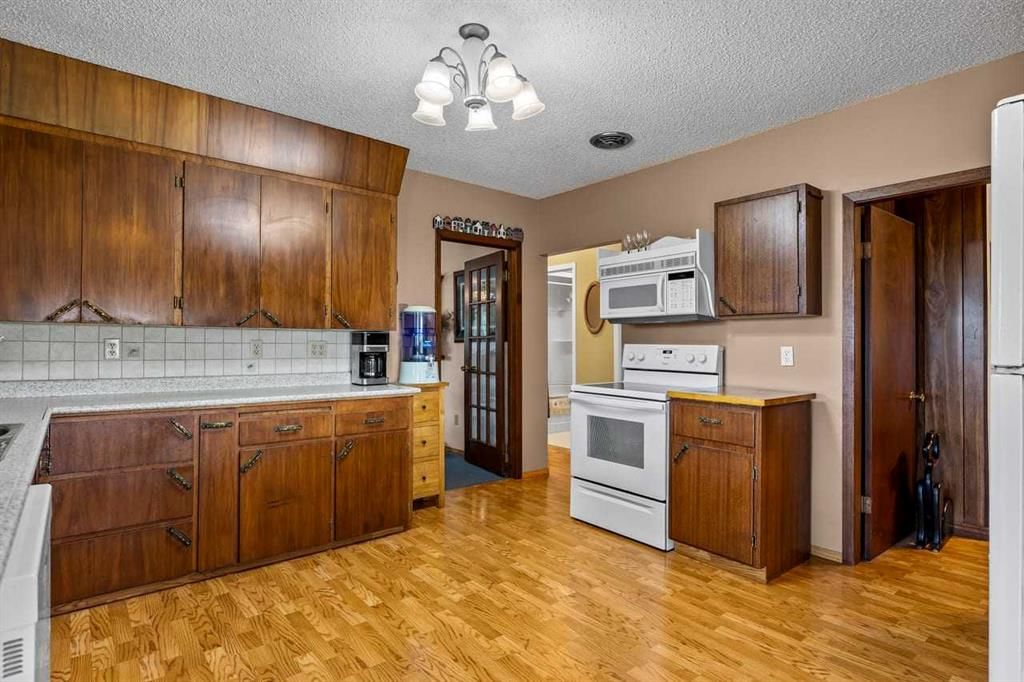 80060 475 Avenue E, Rural Foothills County — photo 5 of 50