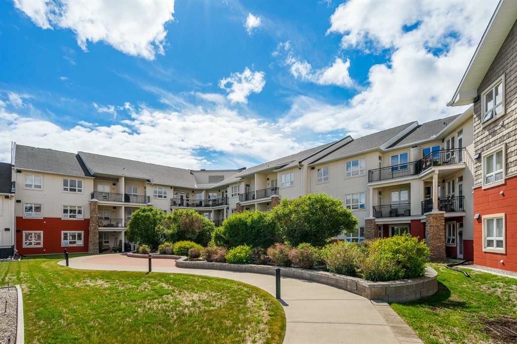 455, 26 Val Gardena View SW, Calgary — main listing photo