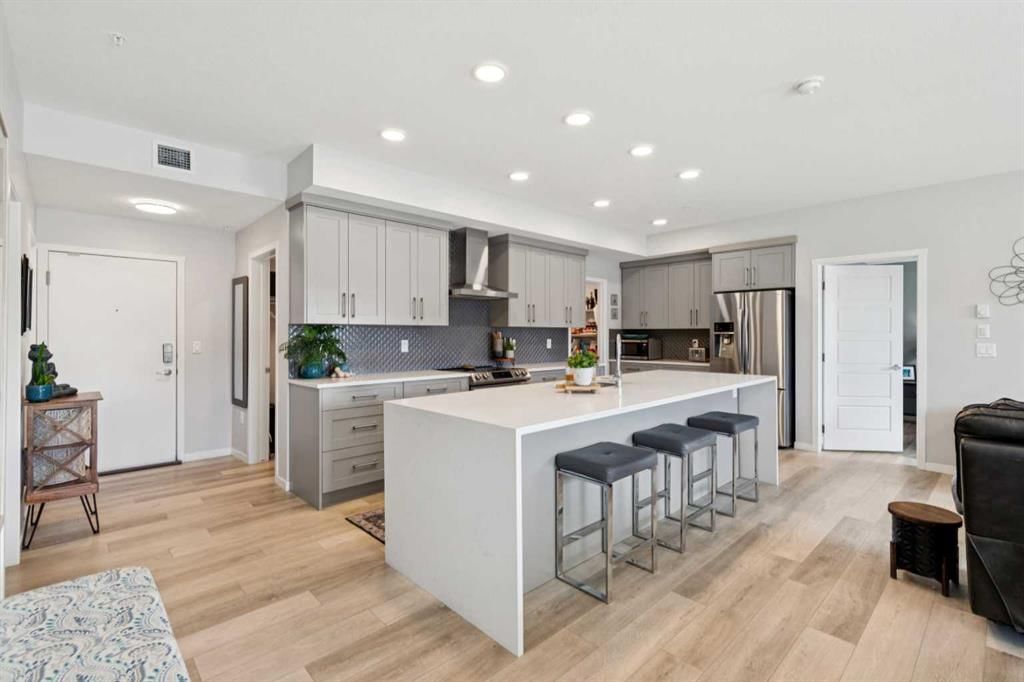 110, 40 Carrington Plaza NW, Calgary — main listing photo
