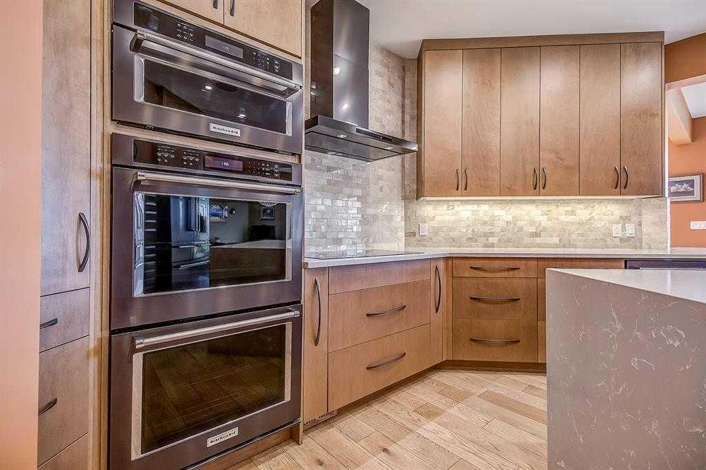 39 Slopes Grove SW, Calgary — photo 4 of 30