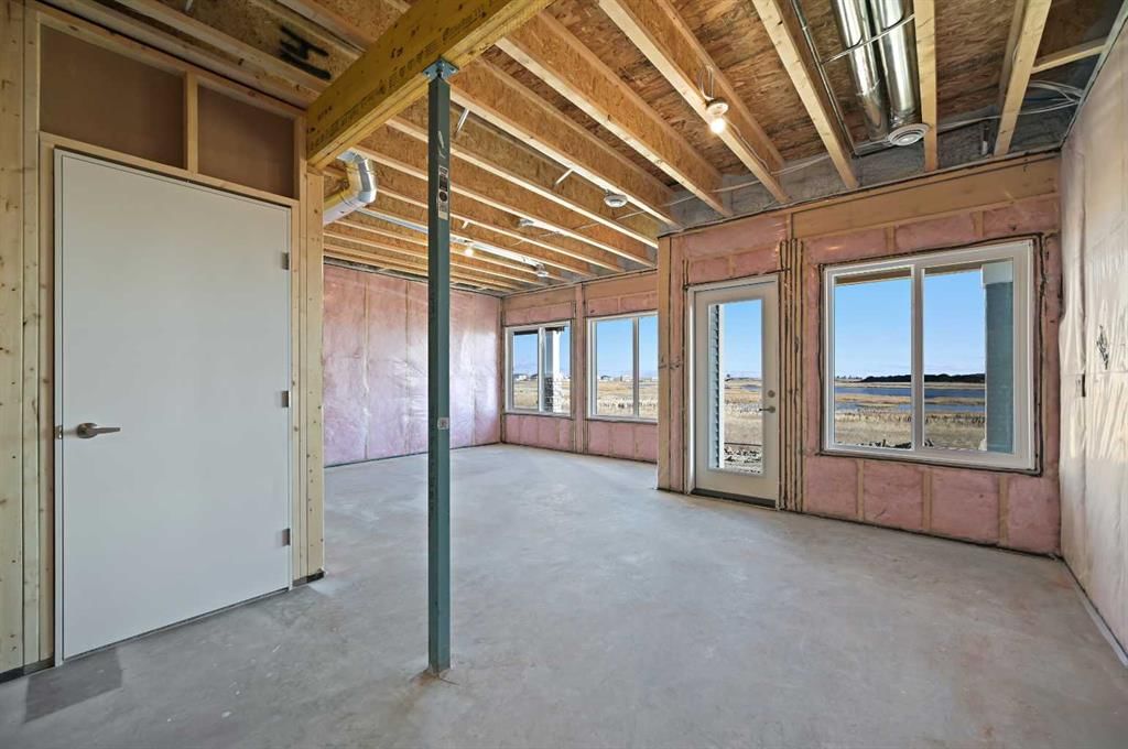 211 Corner Glen Crescent NE, Calgary — photo 3 of 18