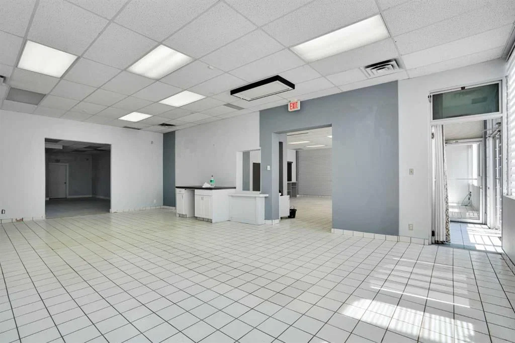 123 123 Avenue SW, Calgary — main listing photo