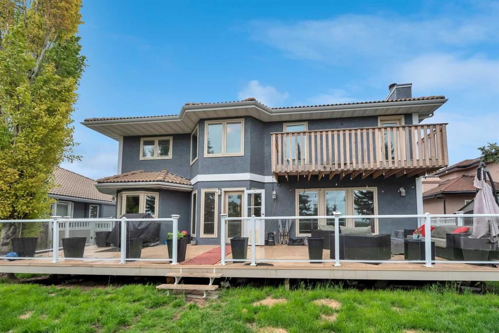 52 Woodpath Terrace SW, Calgary — photo 5 of 49