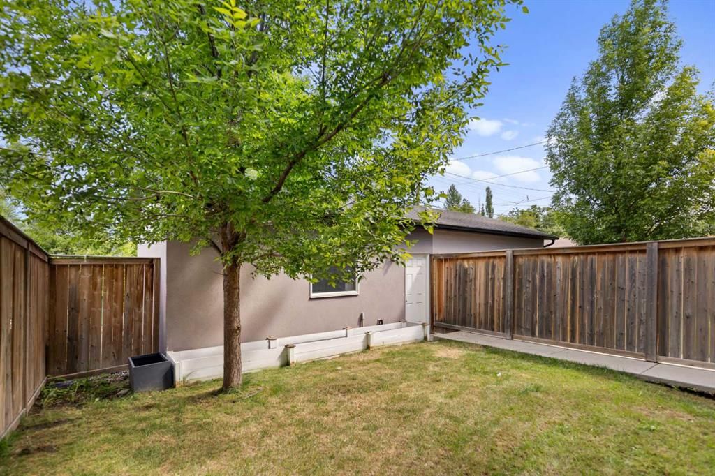124 25 Avenue NE, Calgary — photo 3 of 31