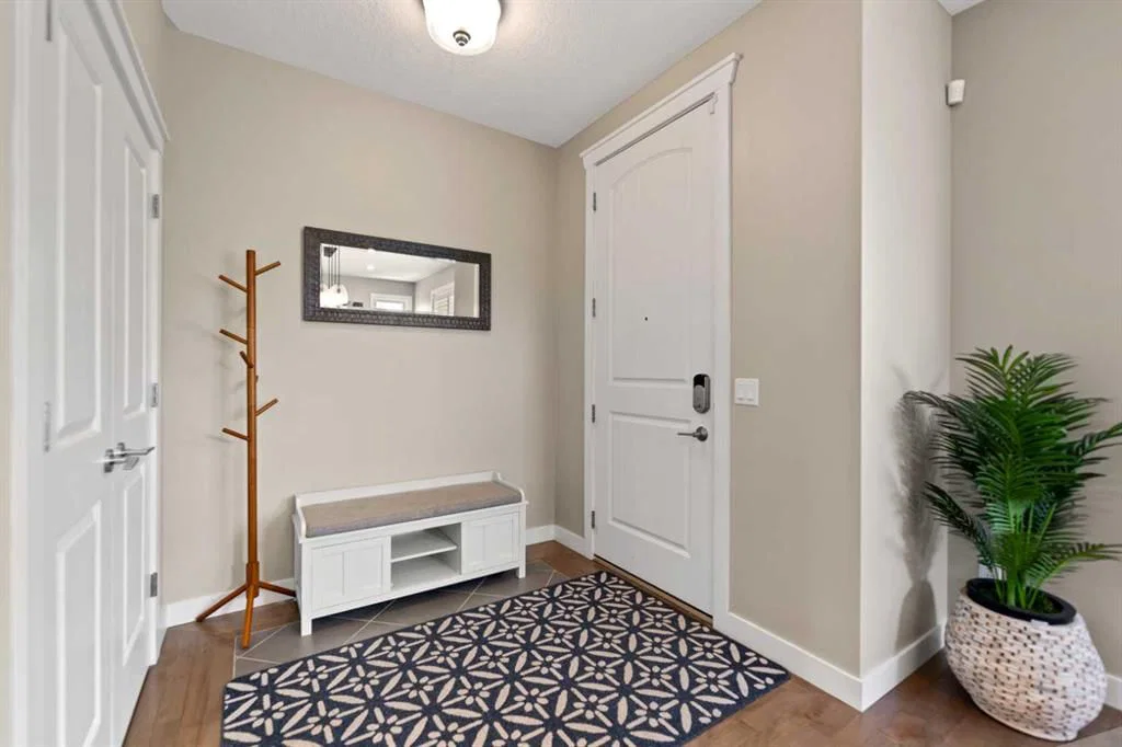124 25 Avenue NE, Calgary — photo 5 of 31