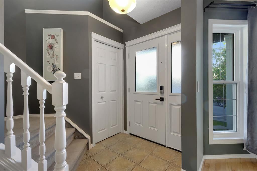 258 Coville Crescent NE, Calgary — photo 4 of 44