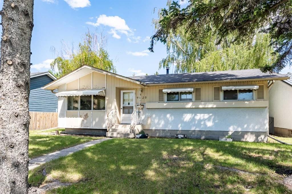 9020 Fairmount Drive SE, Calgary — photo 2 of 40