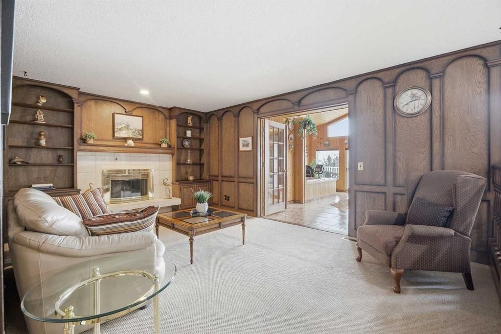 228 Norfolk Road NW, Calgary — photo 5 of 50