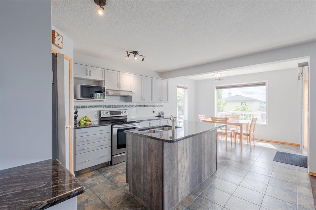 124 Tuscany Hills Park NW, Calgary — photo 4 of 41
