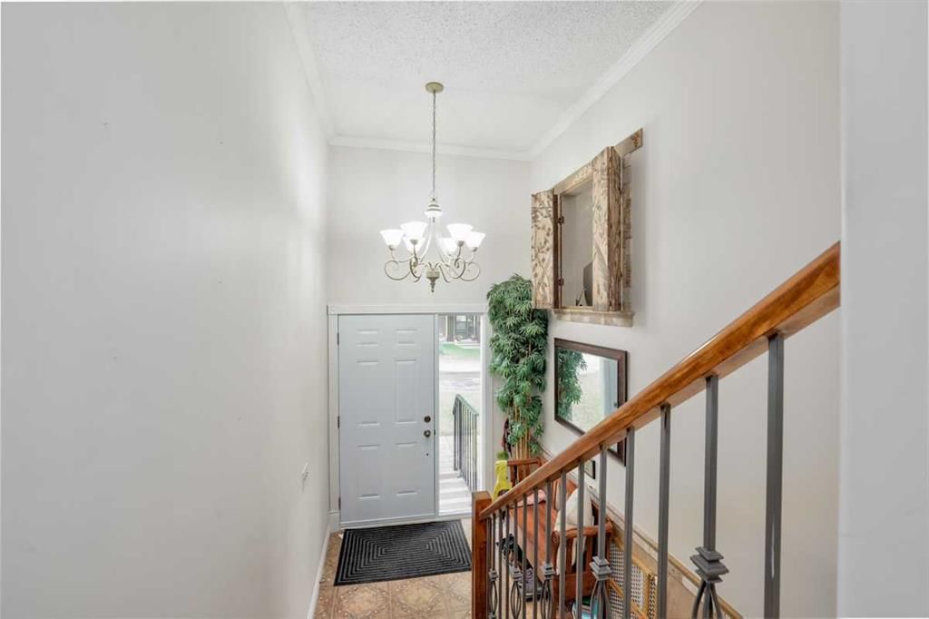 36, 10001 Brookpark Boulevard SW, Calgary — photo 5 of 27