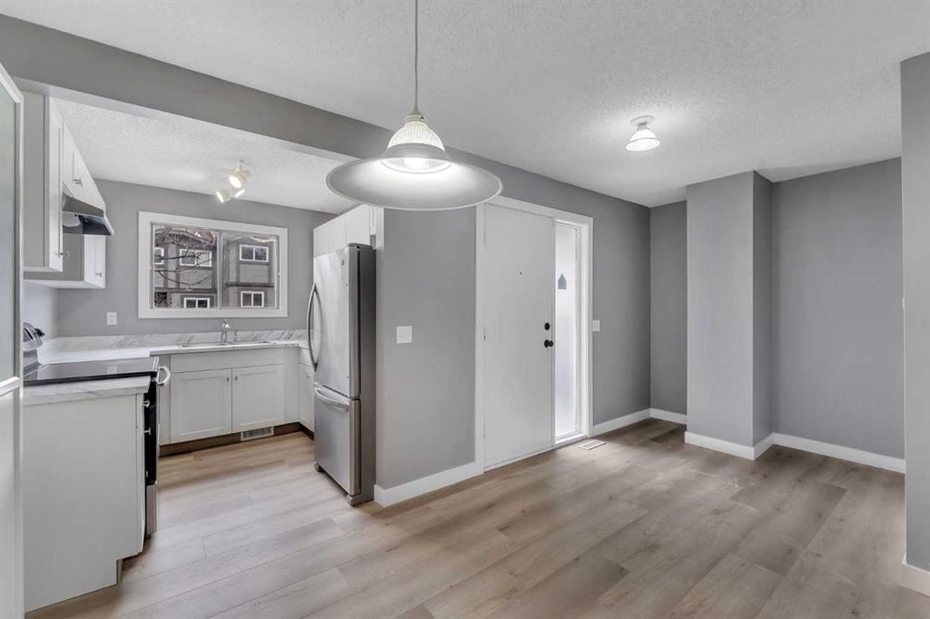 104, 7172 Coach Hill Road SW, Calgary — photo 5 of 33