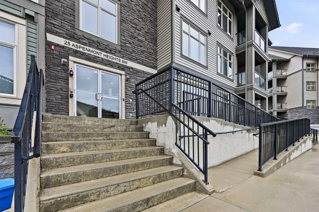 306, 25 Aspenmont Heights SW, Calgary — photo 2 of 26