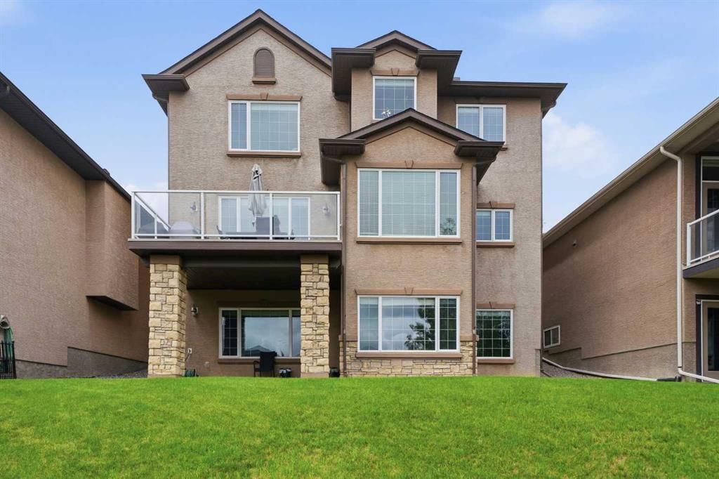 106 Panatella Crescent NW, Calgary — photo 2 of 48