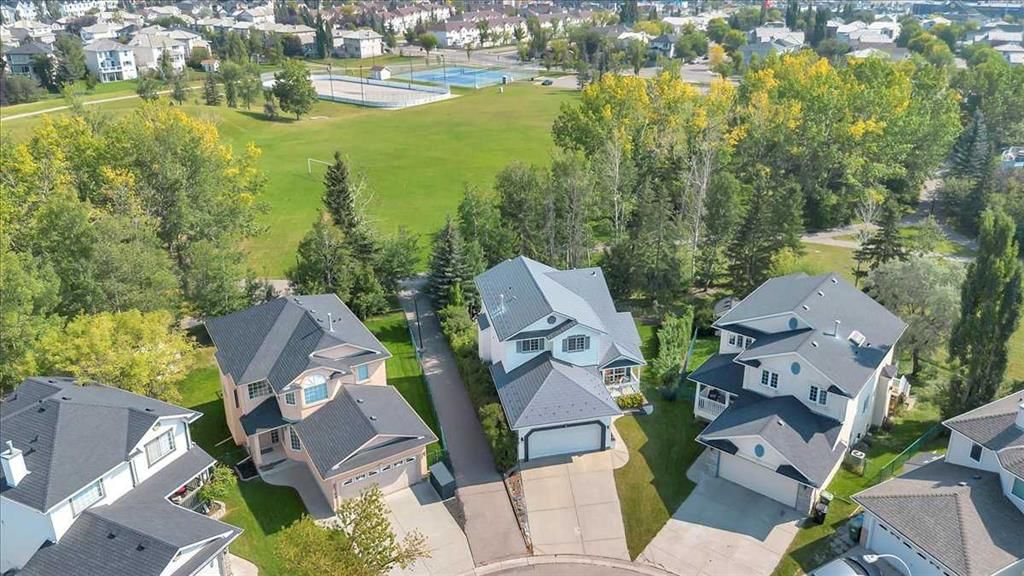 185 Douglas Glen Heath SE, Calgary — photo 2 of 50