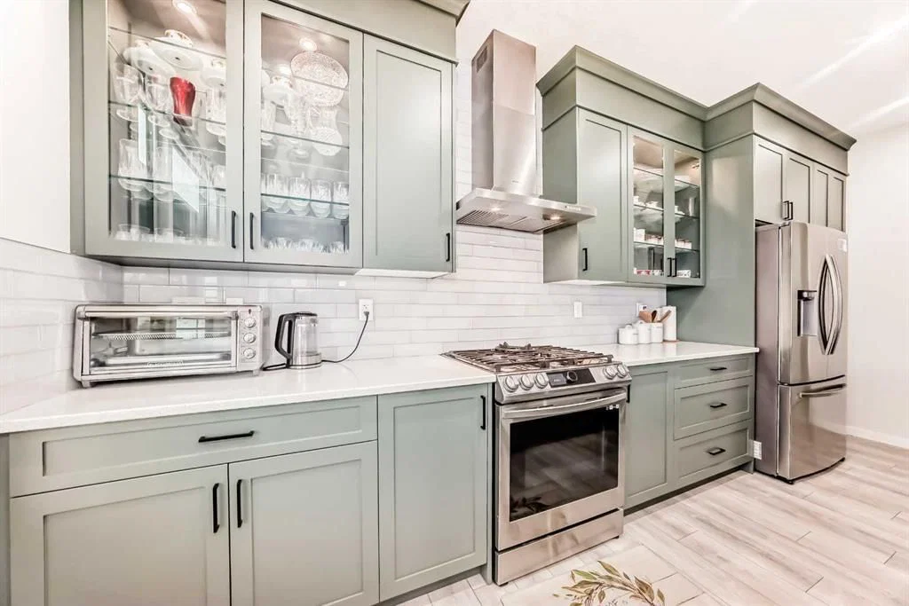 305 Edith Road NW, Calgary — photo 3 of 50