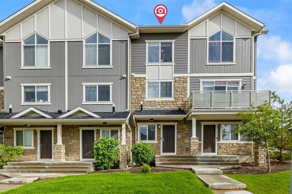 1667 Symons Valley Parkway NW, Calgary — main listing photo
