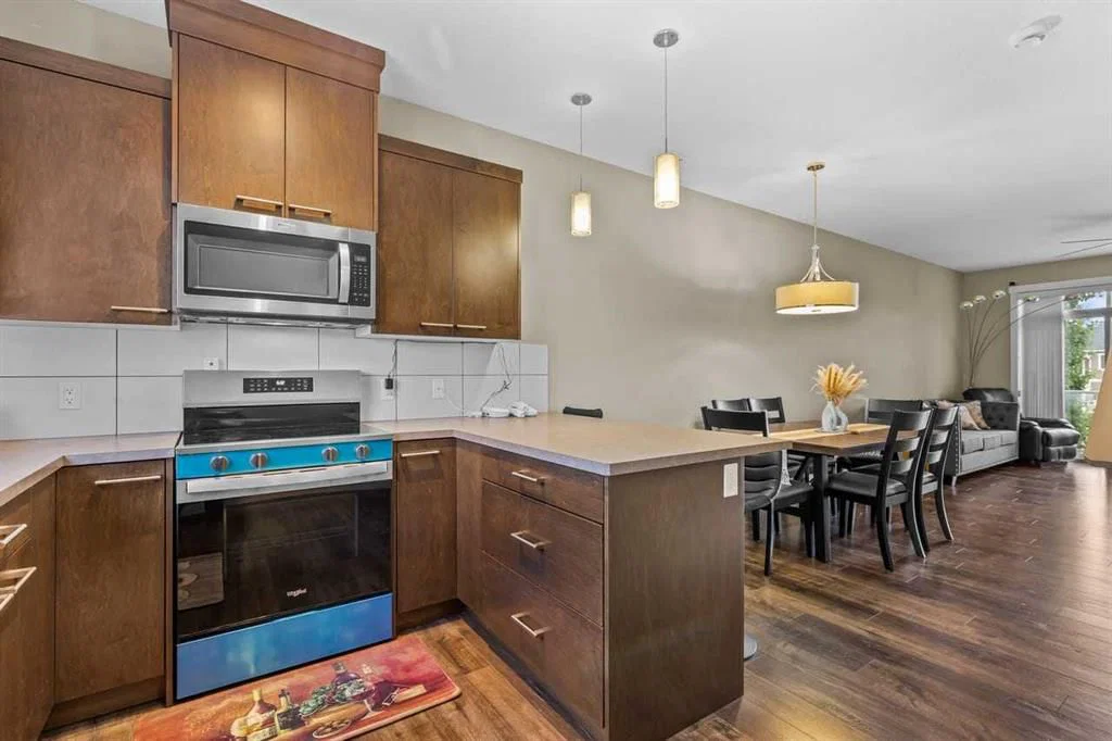 1667 Symons Valley Parkway NW, Calgary — photo 3 of 36
