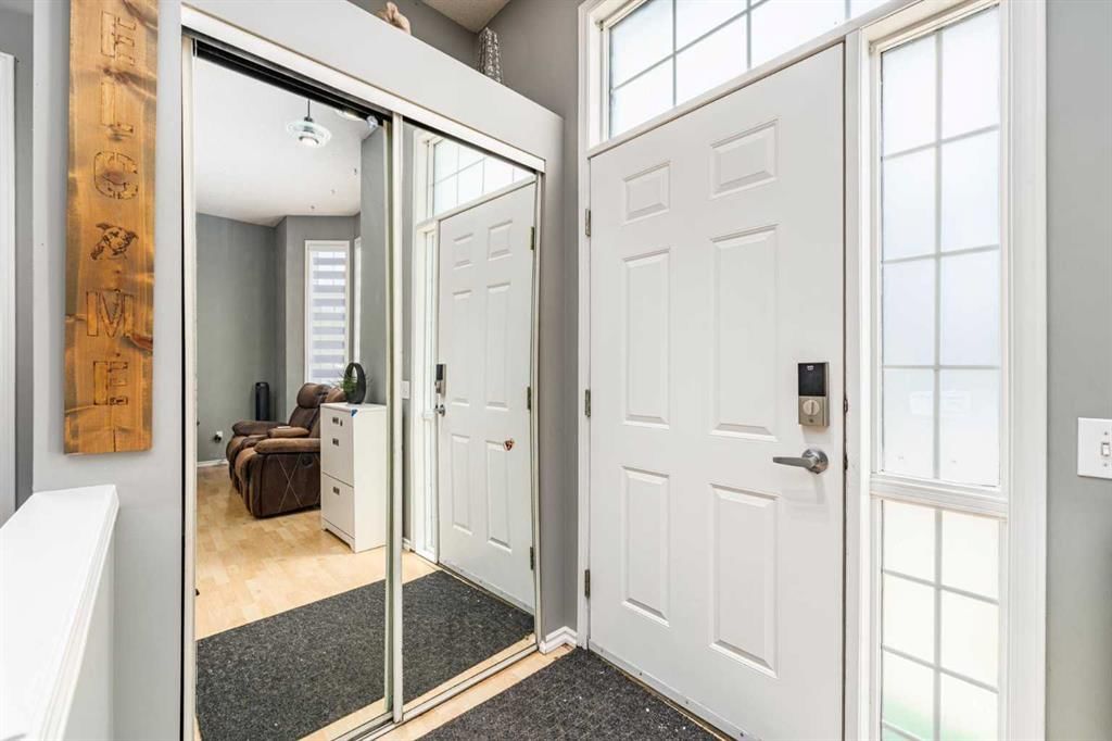 395 River Rock Circle SE, Calgary — photo 4 of 39