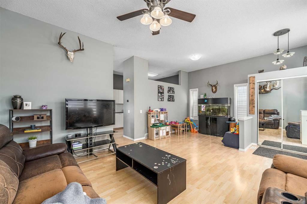 395 River Rock Circle SE, Calgary — photo 5 of 39