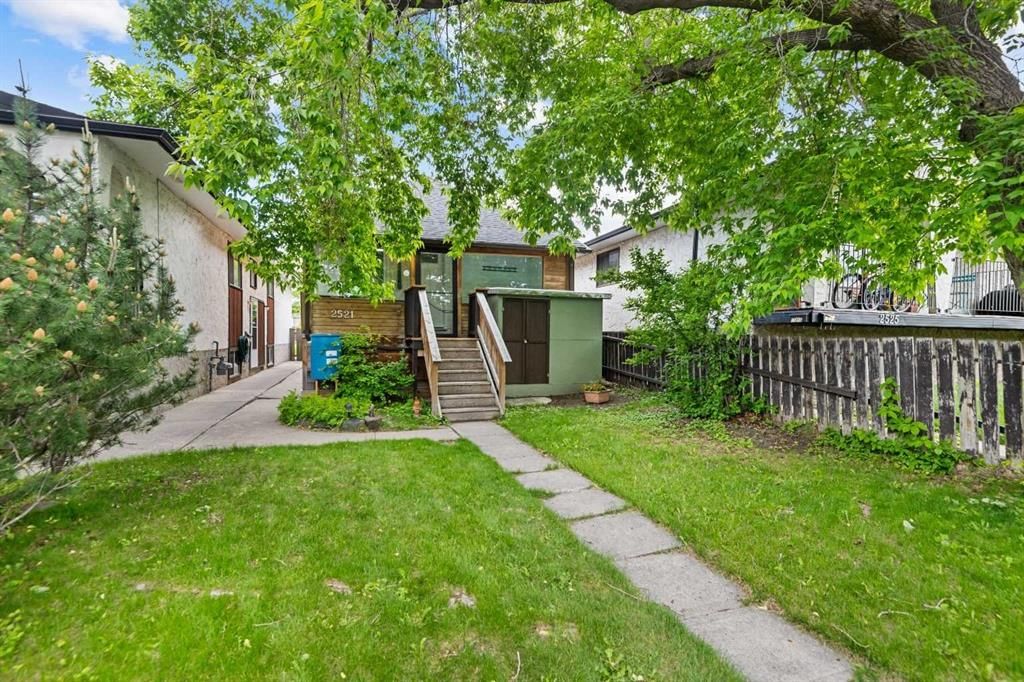 2521 16A Street NW, Calgary — main listing photo