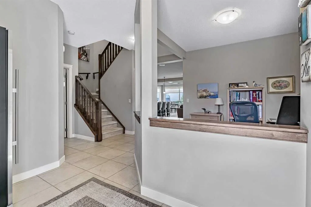 78 Cranberry Avenue SE, Calgary — photo 2 of 44