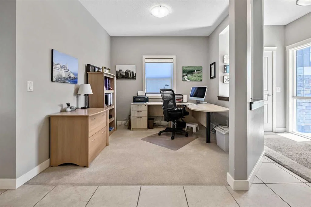 78 Cranberry Avenue SE, Calgary — photo 3 of 44