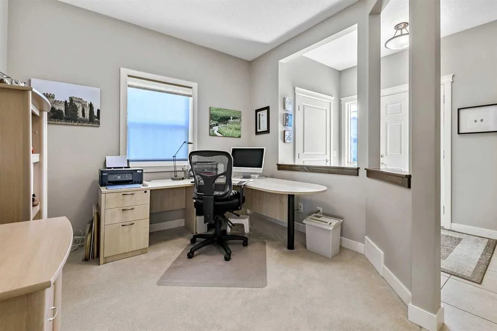 78 Cranberry Avenue SE, Calgary — photo 4 of 44