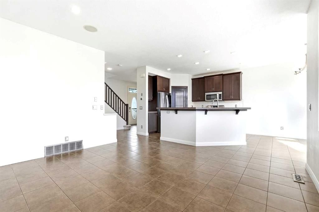 121 Copperstone Close SE, Calgary — photo 5 of 50