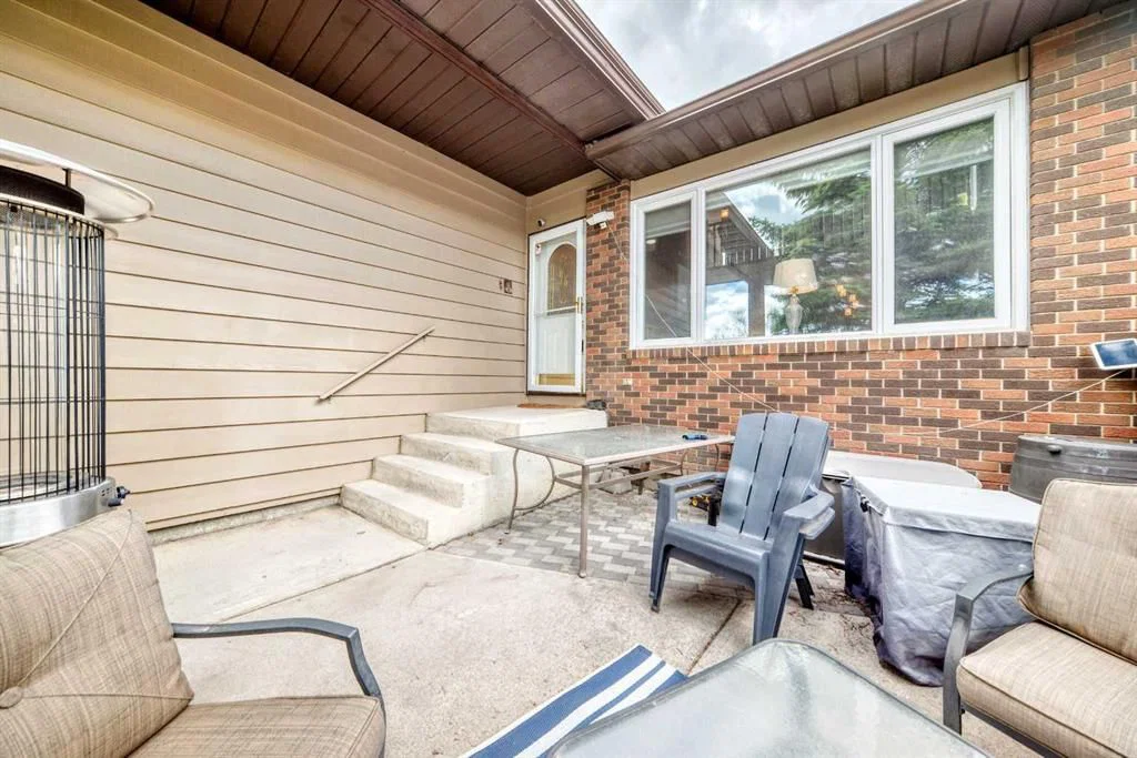 88 Castlefall Way NE, Calgary — photo 2 of 49