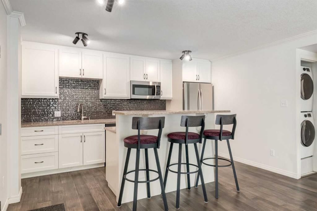 102, 126 24 Avenue SW, Calgary — main listing photo
