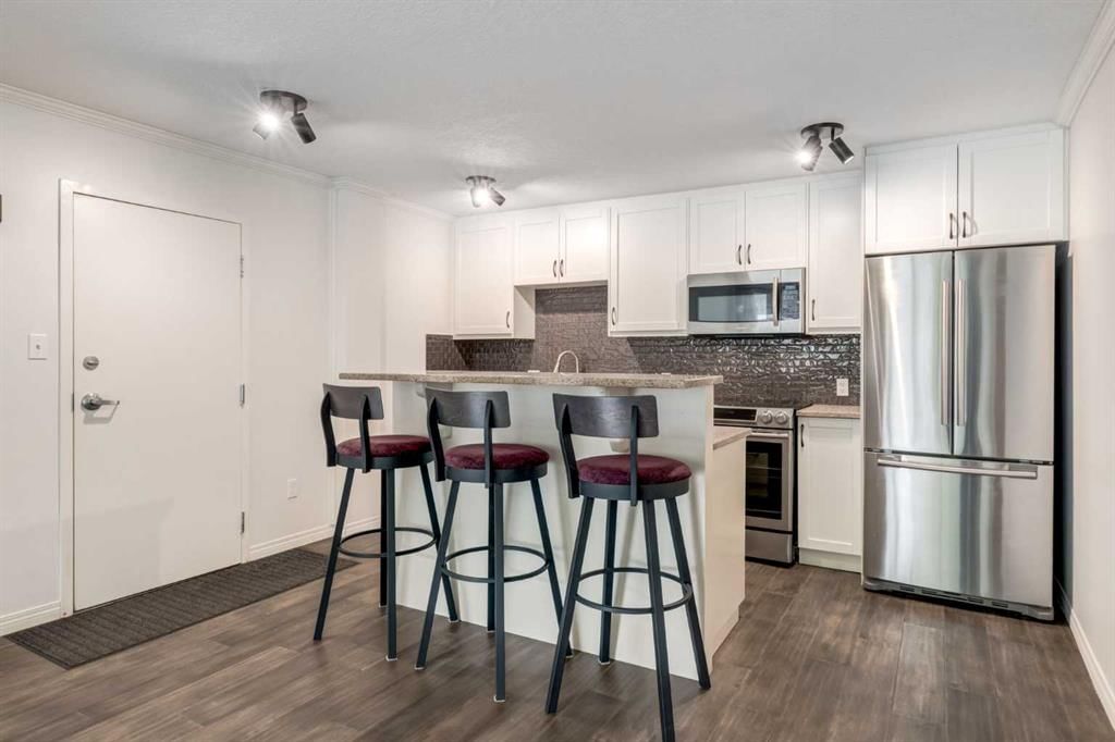 102, 126 24 Avenue SW, Calgary — photo 4 of 24