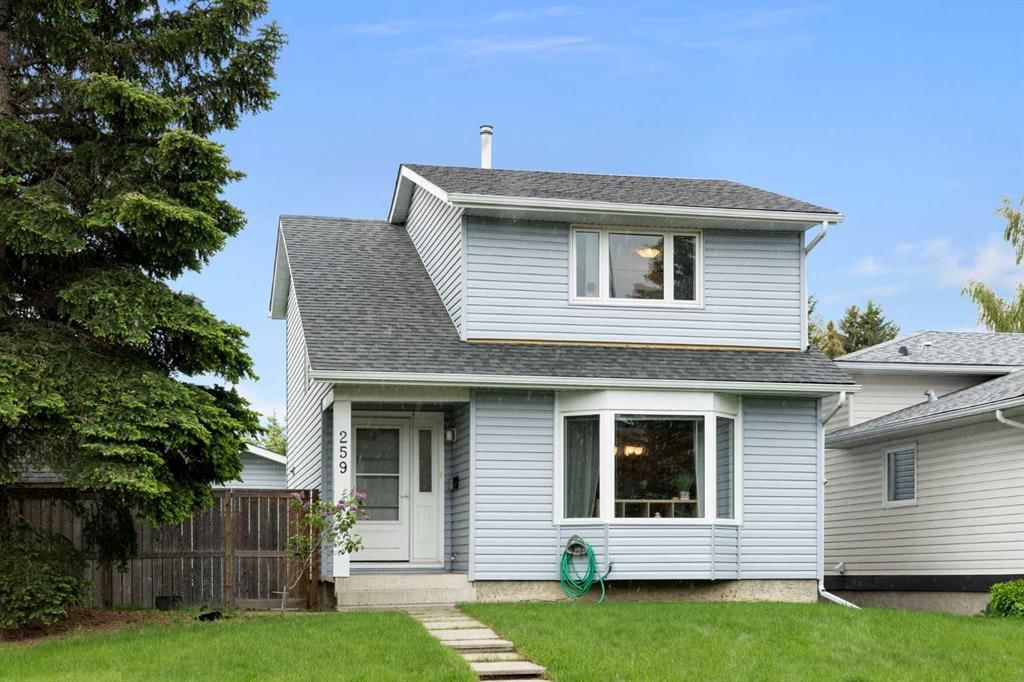 259 Woodside Circle SW, Calgary — photo 2 of 47