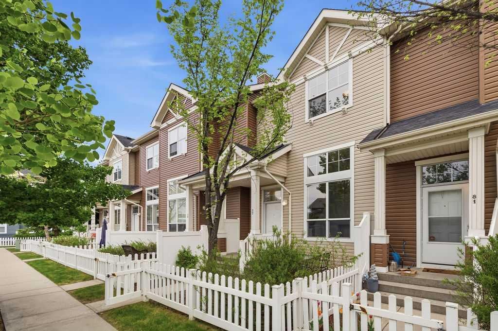 77 Elgin Gardens SE, Calgary — photo 2 of 44